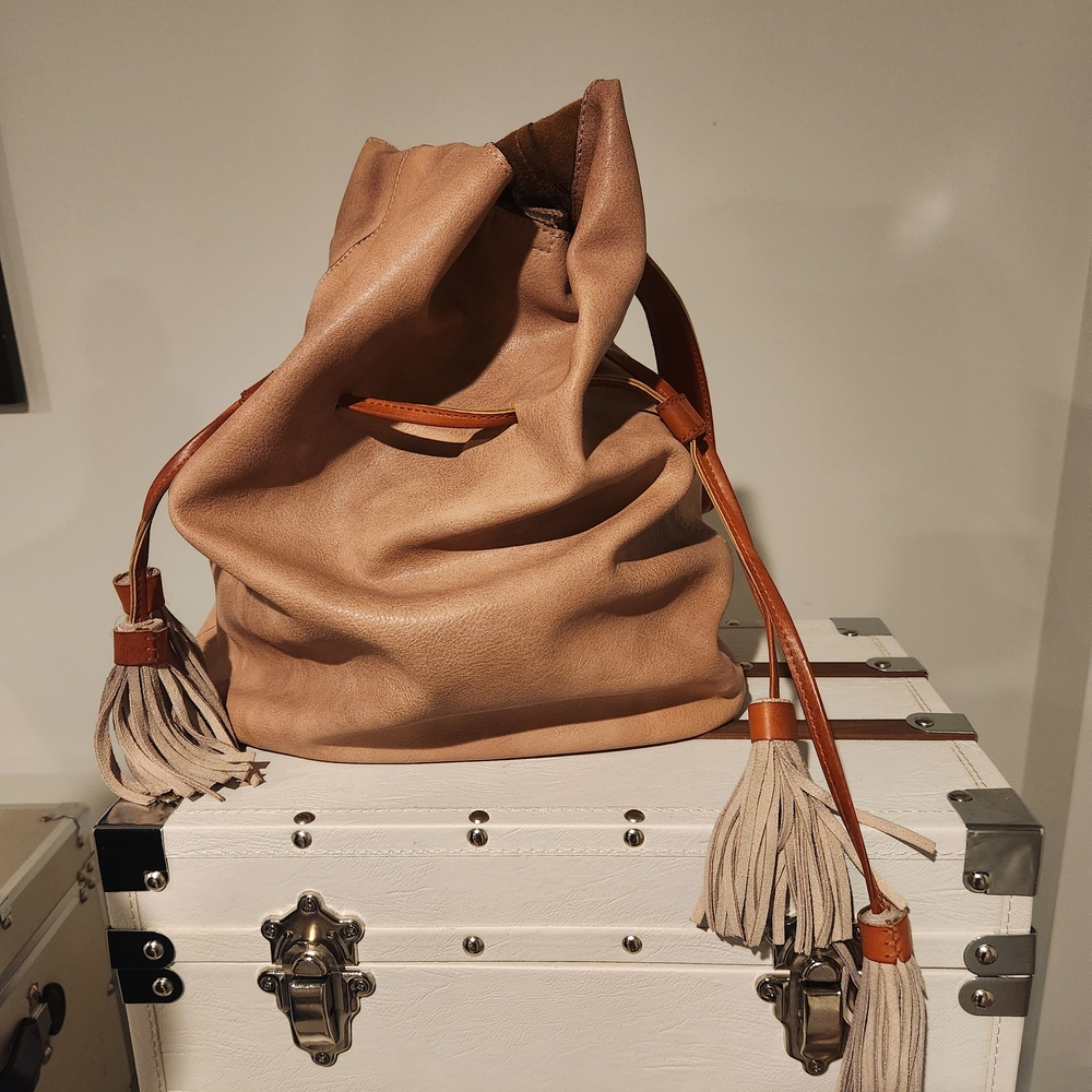 Elegant Pink/Tan Leather Bucket Bag